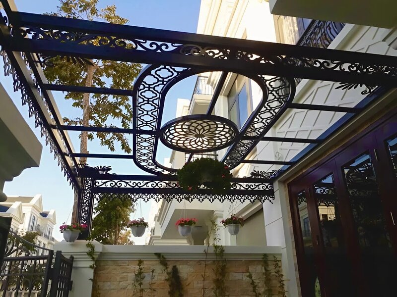 Mái kính sắt nghệ thuật tôn nét kiến trúc