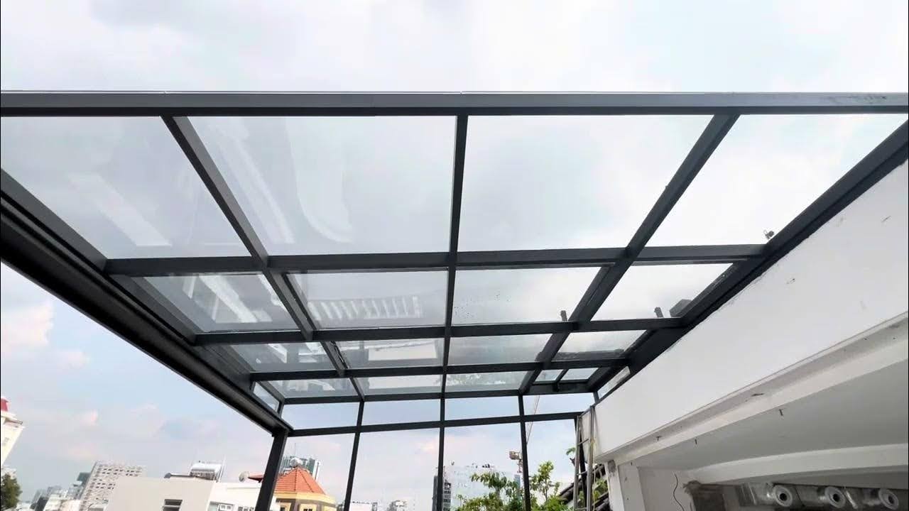 Mái kính tầng thượng mang lại không gian mở