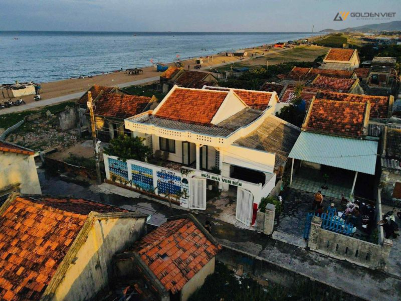 Mẫu cổng homestay đơn giản vùng biển