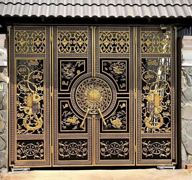 Mẫu cổng nhôm đúc 4 cánh độc lạ