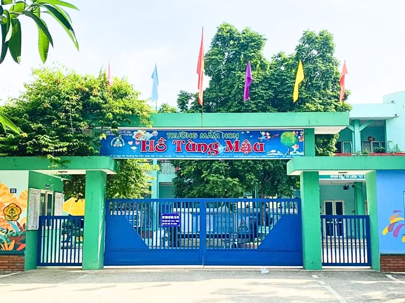 Mẫu cổng trường mầm non đẹp, bố trí an toàn