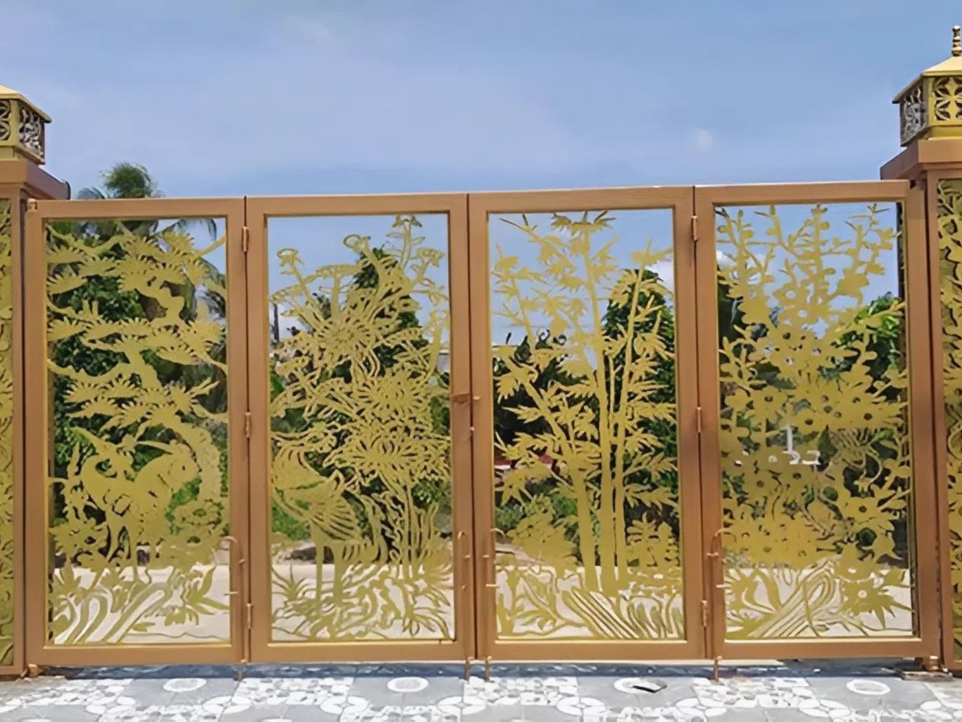 Mẫu cổng Tùng Cúc Trúc Mai đẹp 4 cánh