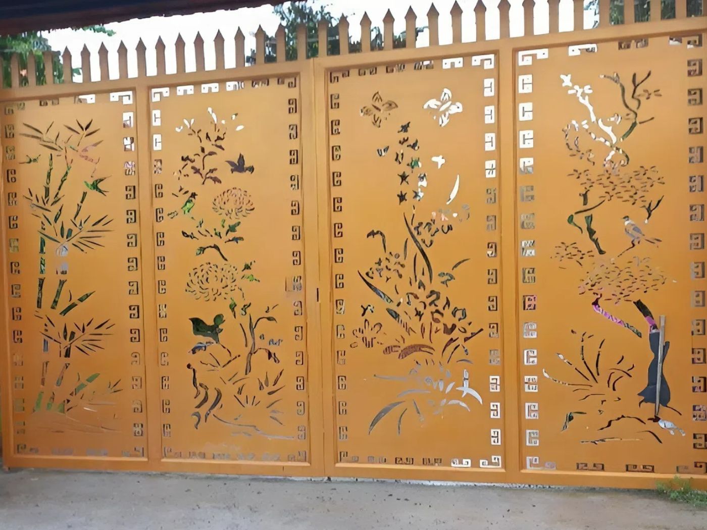 Cổng cnc tùng cúc trúc mai