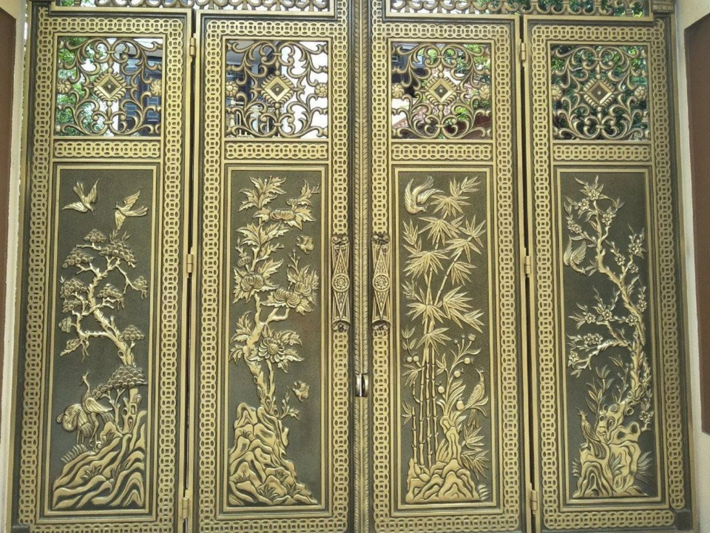 Mẫu cổng Tùng Cúc Trúc Mai đẹp ấn tượng