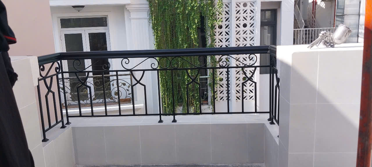 Lan can sắt ban công đẹp 