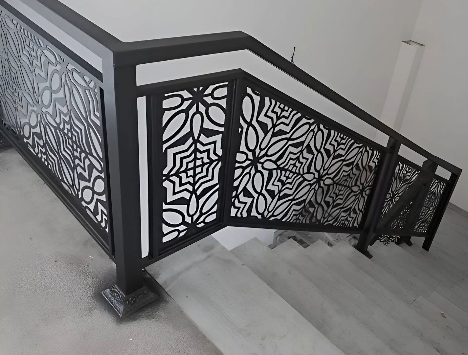 Mẫu lan can sắt CNC đẹp, tỉ mỉ 