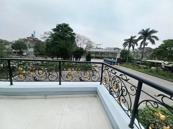 Mẫu lan can sắt sân thượng đẹp, thanh lịch