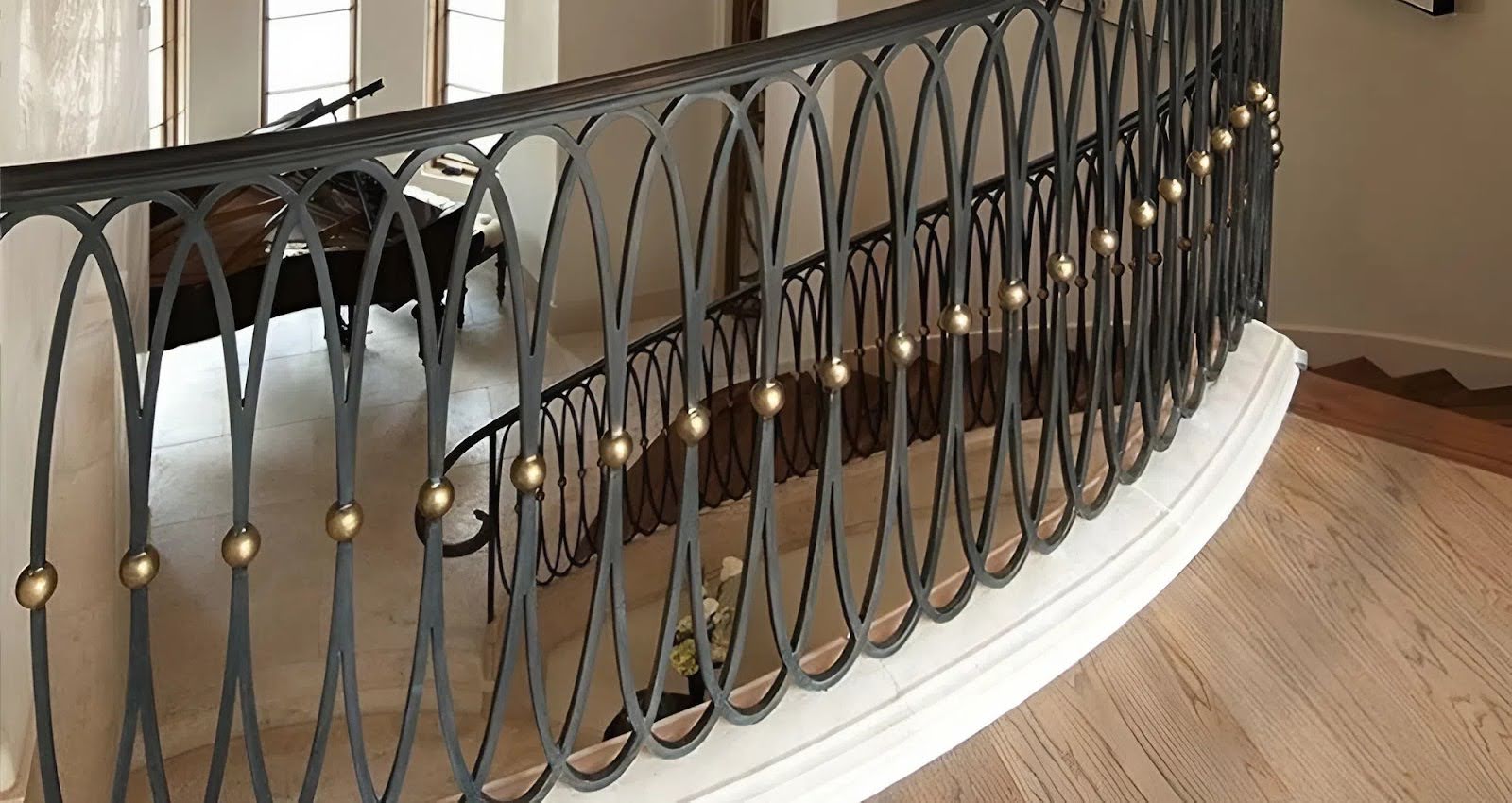 Mẫu lan can sơn đen nhám