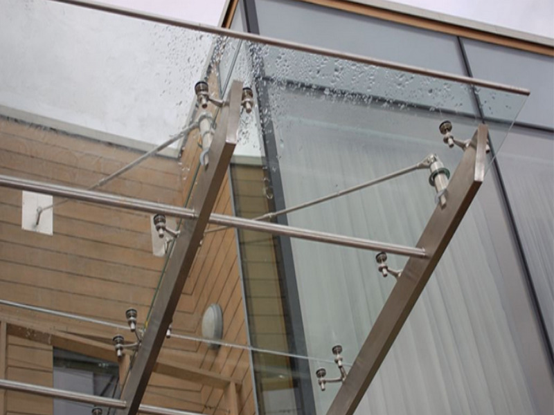 Mẫu mái kính cường lực sang trọng