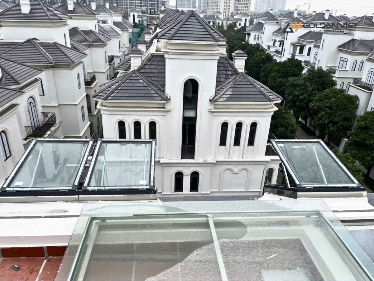 Mẫu mái kính tự động hiện đại