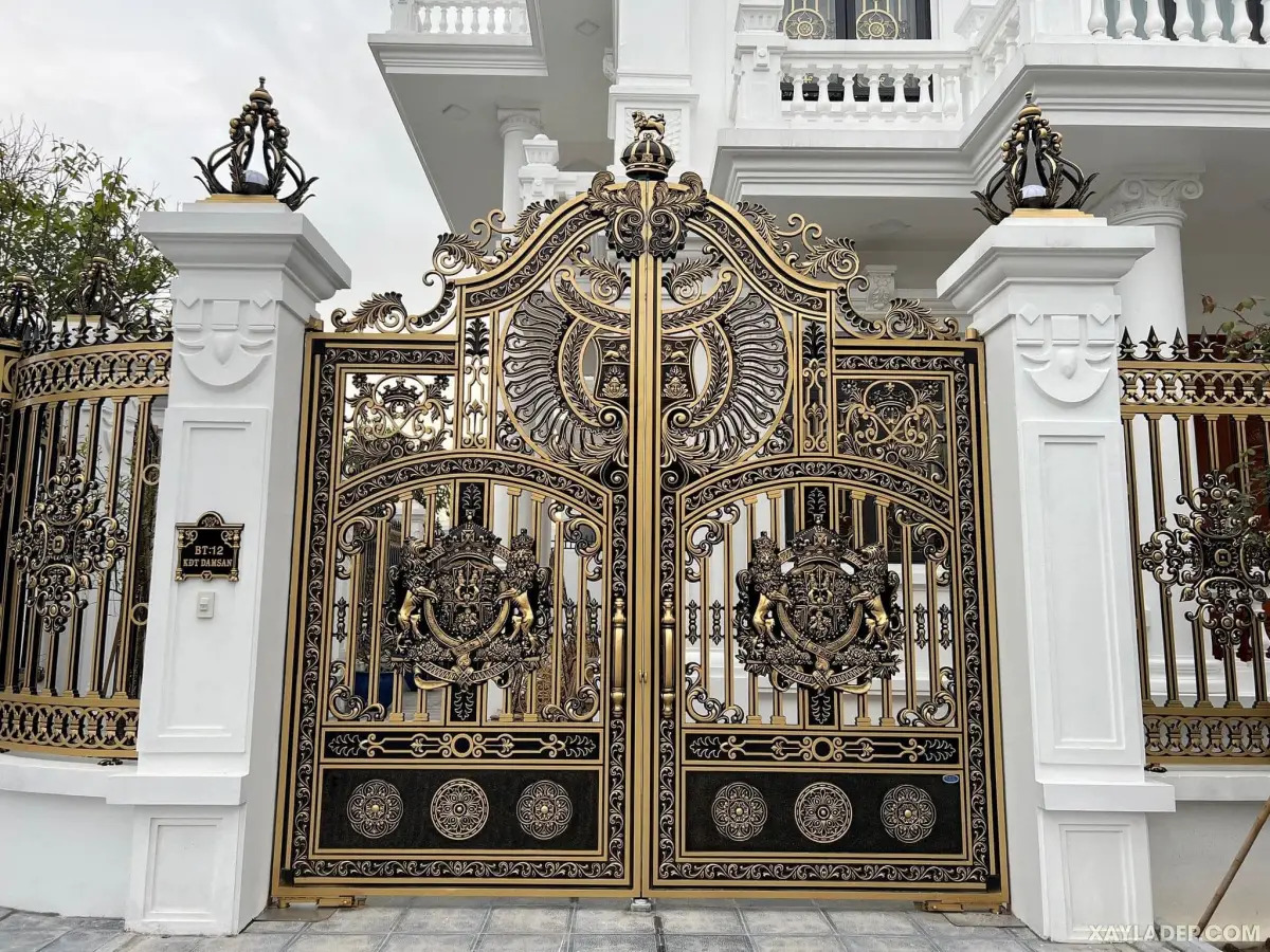 Mẫu trụ cổng 2 cánh nối liền với hàng rào