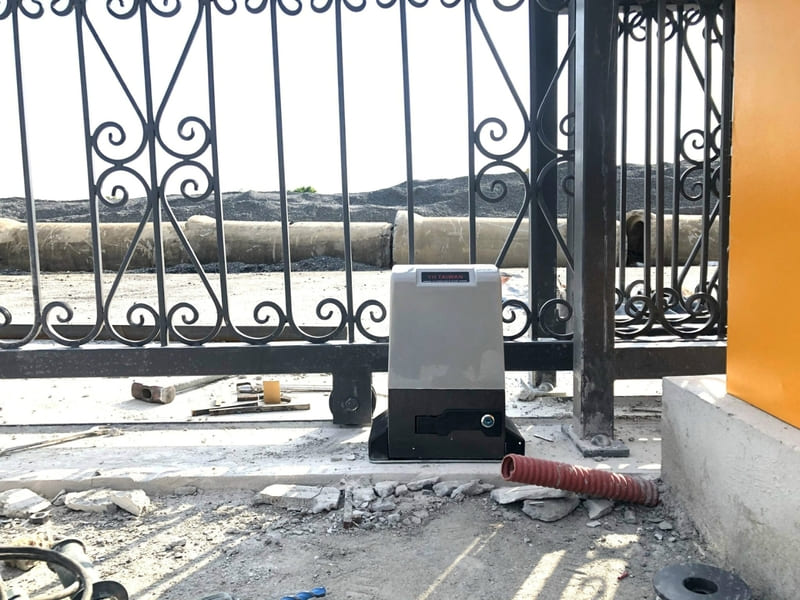 Công trình lắp cổng lùa tại khu đô thị liền kề Xuân Phương