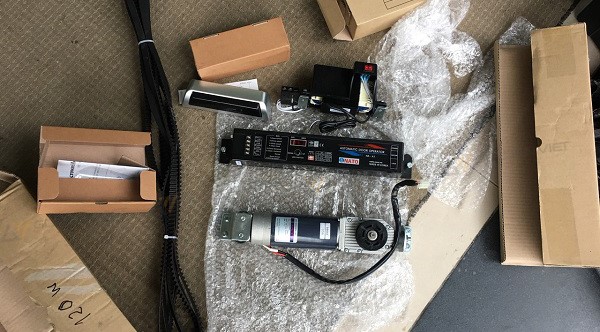 Motor cửa kính tự động 