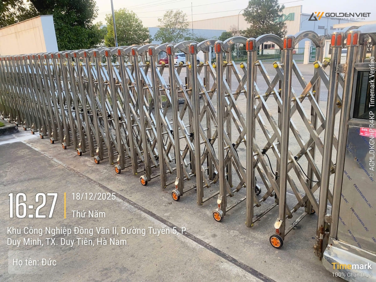 Sửa cổng xếp tại Khu Công Nghiệp Đồng Văn II