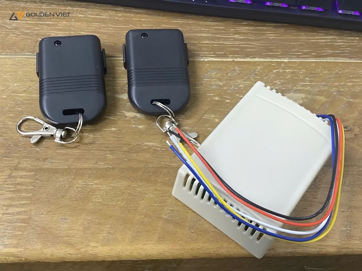 Remote đa năng cổng tự động