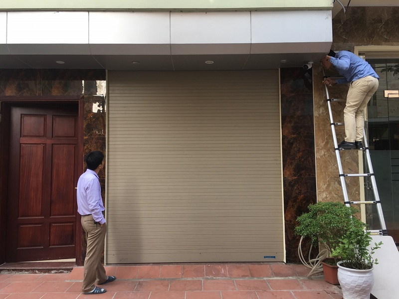 sửa hộp điều khiển cửa cuốn