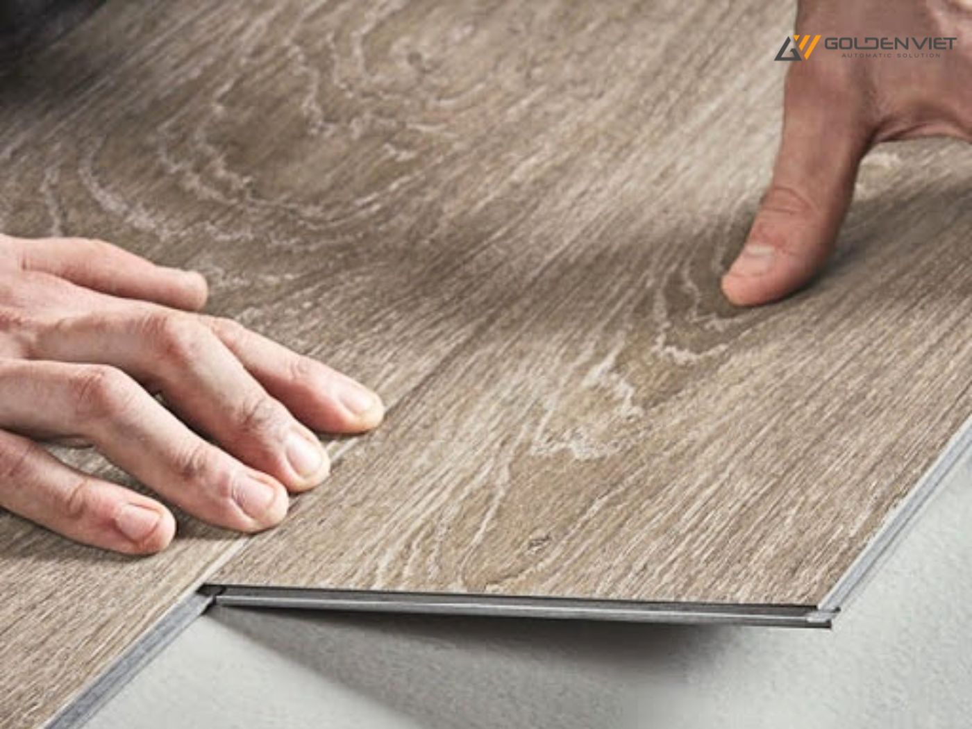 Sàn nhựa giả gỗ có mấy loại? Sàn nhựa giả gỗ hèm khóa