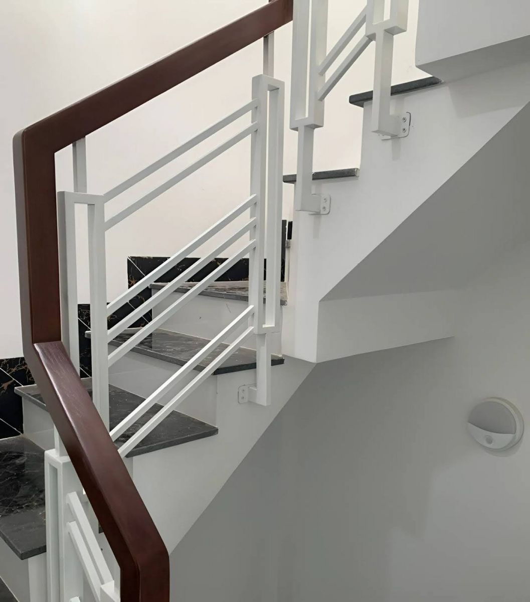 Lan can cầu thang sắt đẹp, bền màu