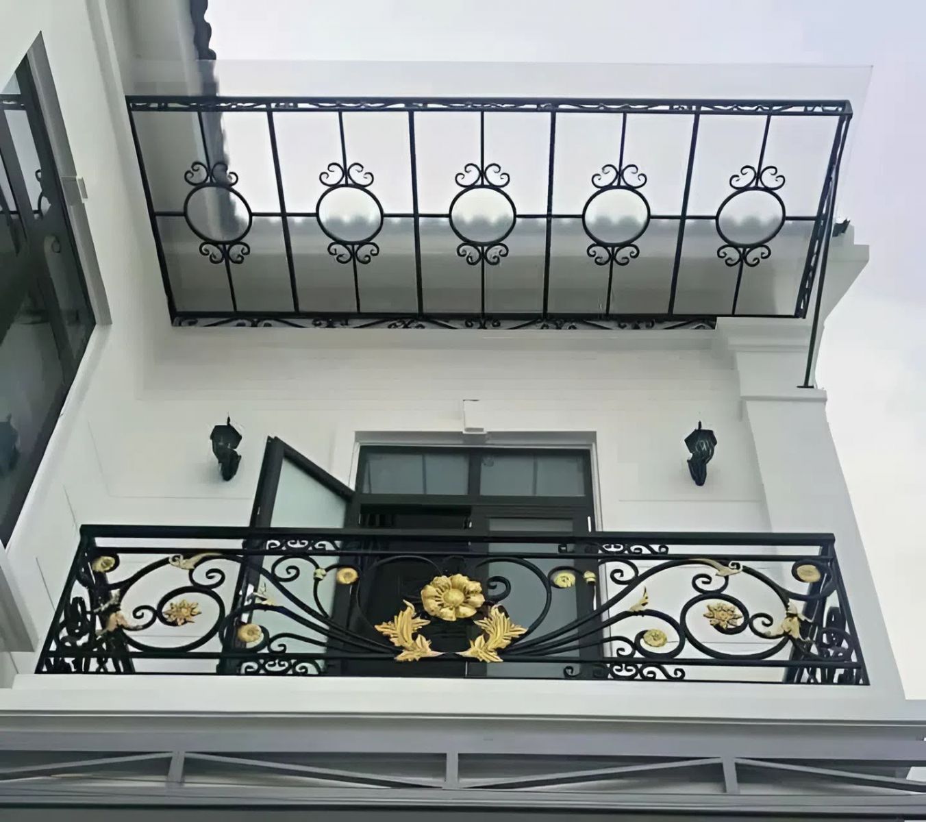 Mẫu mái kính sắt mỹ thuật sang trọng