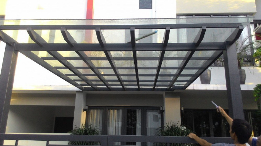 Thiết kế mái kính cường lực tối giản