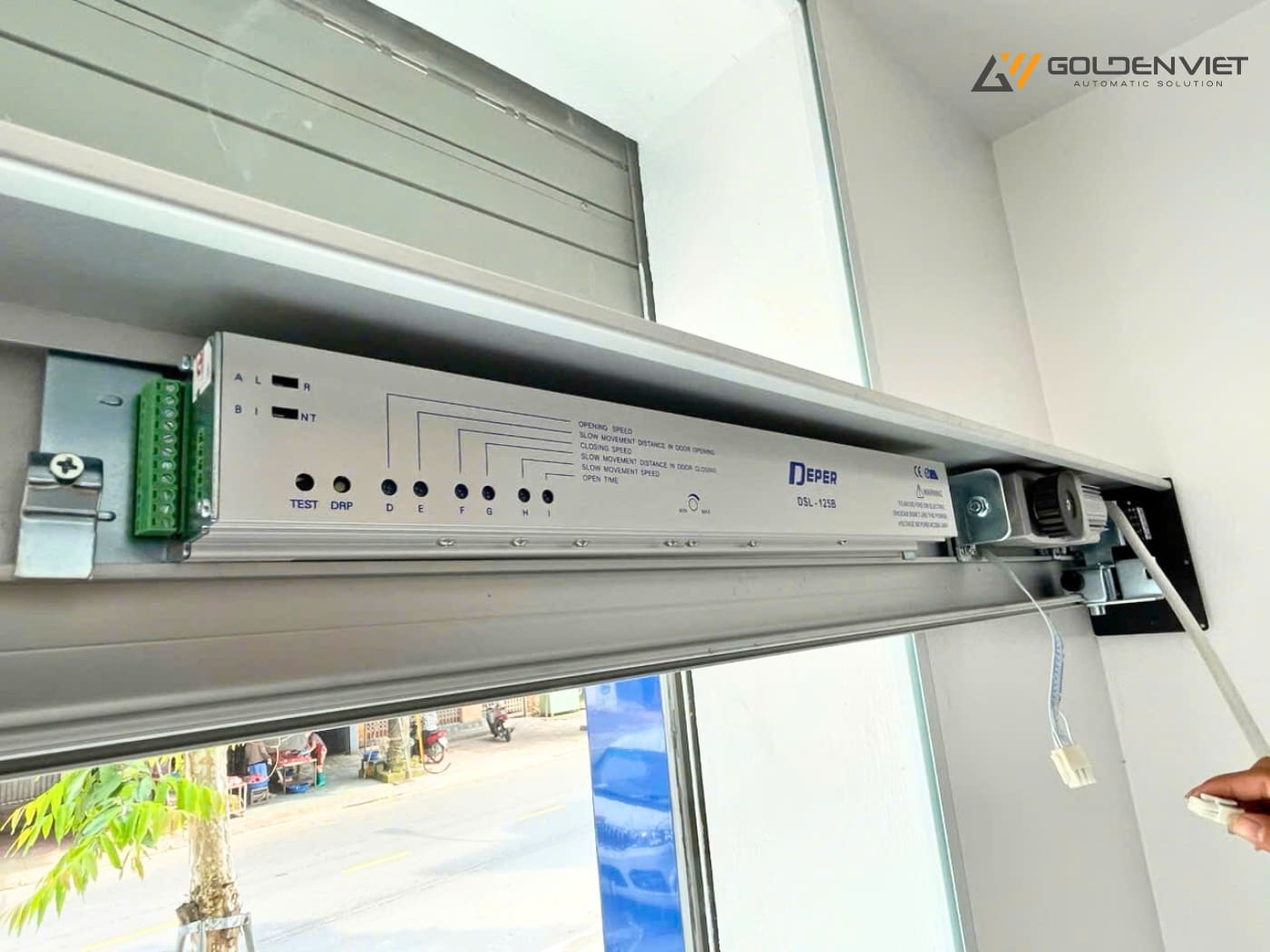 Hình ảnh lắp đặt cửa tự động Deper DSL 125B #3