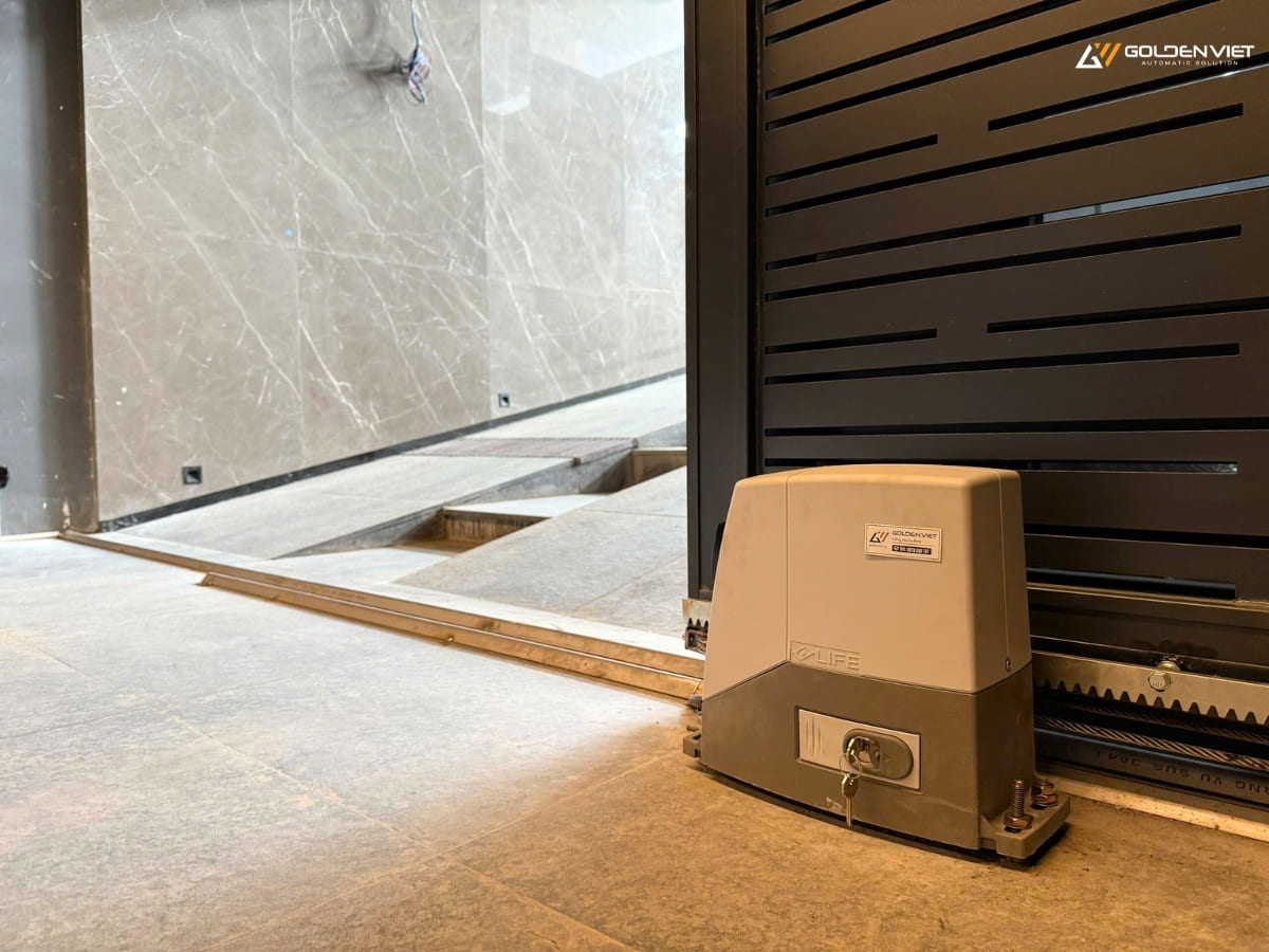 Motor cổng trượt tự động Life 600kg có tốc độ đóng mở nhanh
