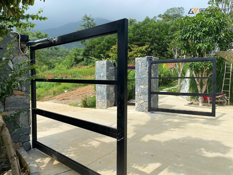 Lắp đặt motor tay đòn cổng 2 cánh cho Villa ở Sơn Tây, Hà Nội