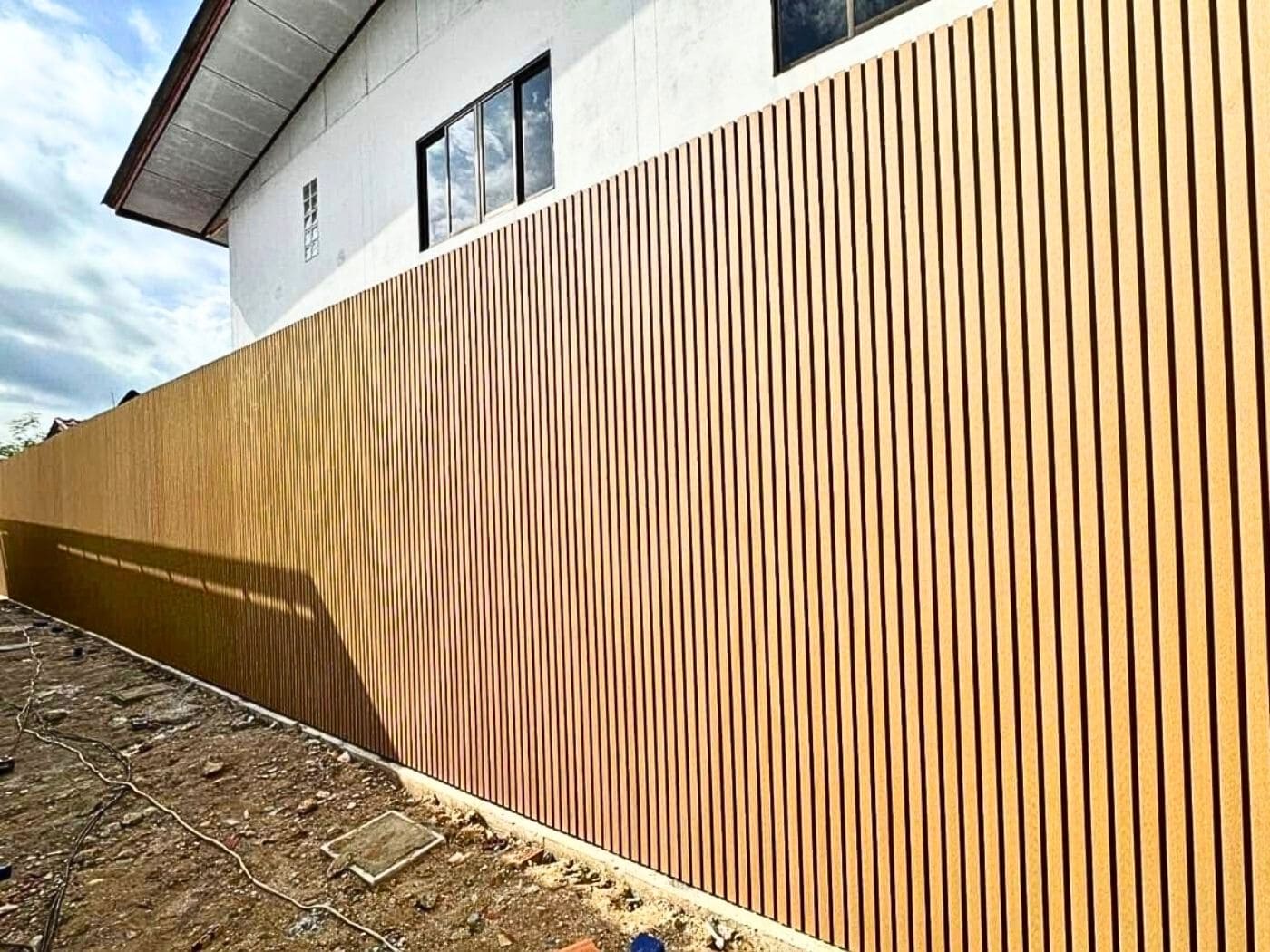 Lưu ý chọn tấm nhựa ốp tường giả gỗ đẹp